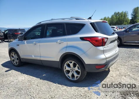 2019 Ford Escape Titanium из США, поврежденный, VIN 1FMCU0J92KUB62184